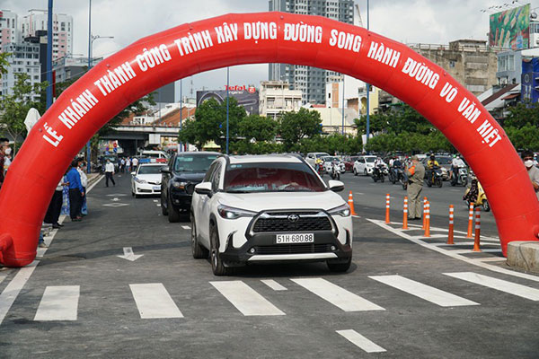 Đường song hành đại lộ Võ Văn Kiệt chính thức thông xe