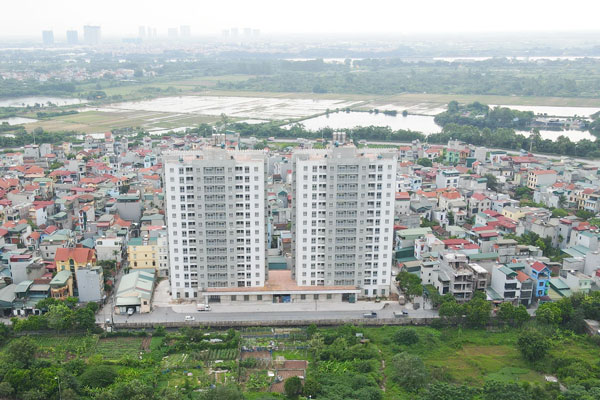 Xót xa hàng loạt tòa nhà chung cư cao tầng bỏ hoang tại Hà Nội