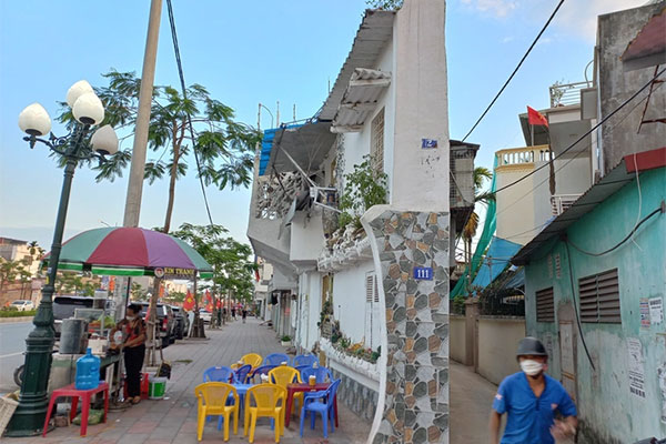 Những căn nhà dị dạng trên con đường nghìn tỷ ở Hải Phòng