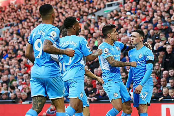 Trước vòng 27 Premier League: Cơ hội của thành Man