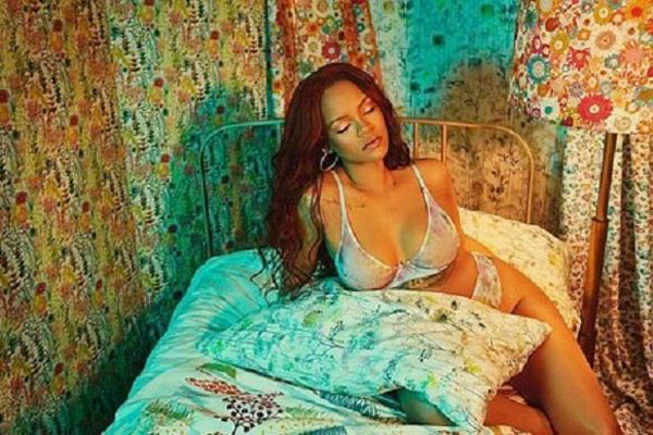 Rihanna hút mắt với ảnh nội y quá đỗi sexy và quyến rũ