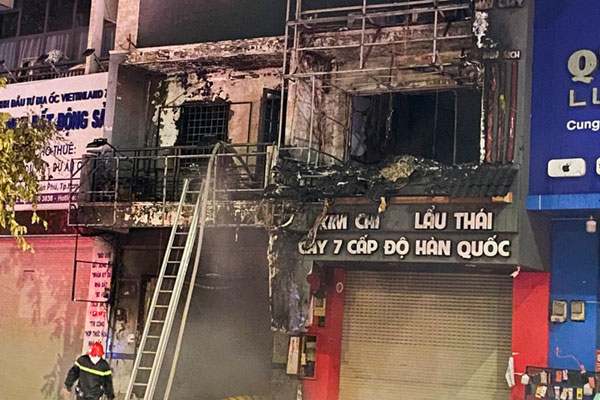 TPHCM: Cháy 2 căn nhà, 5 người thương vong