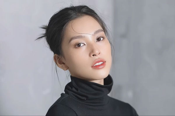 Vẻ đẹp trong veo của Hoa hậu Tiểu Vy
