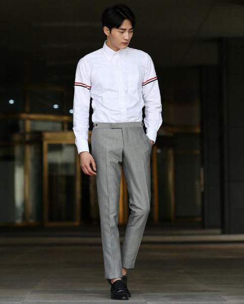 Kiểu áo sơ mi thom browne thịnh hành nhất hiện nay