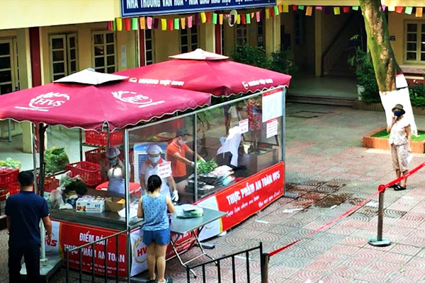 Đi chợ lưu động ở Hà Nội: Giá niêm yết, thông thoáng, đảm bảo giãn cách
