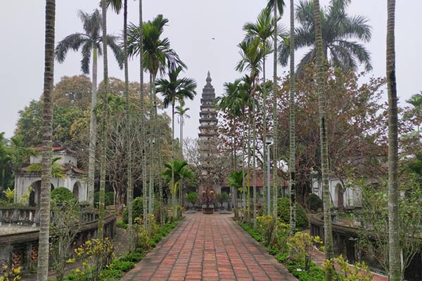 Chiêm ngưỡng ngôi chùa cổ có bảo tháp 'khổng lồ' tồn tại hơn 7 thế kỷ