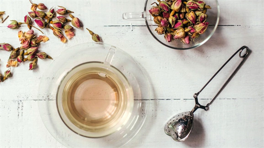 Lợi ích và công dụng của trà hoa hồng đối với sức khỏe có thể bạn chưa biết