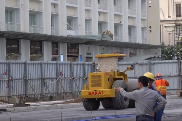 Hàng rào, lô cốt trên đường Lê Lợi sắp được tháo bỏ, trả lại mặt bằng